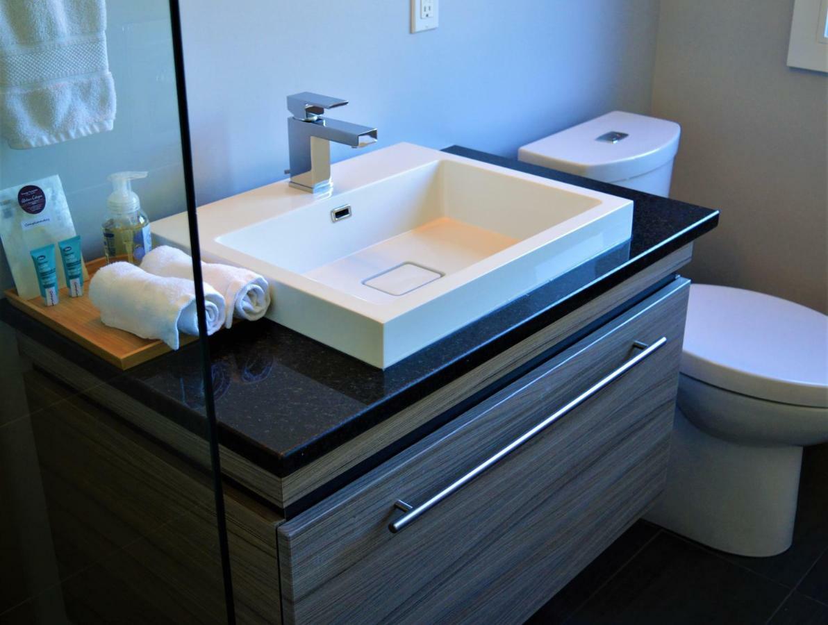 Simply Luxury Stays Ottawa Ngoại thất bức ảnh