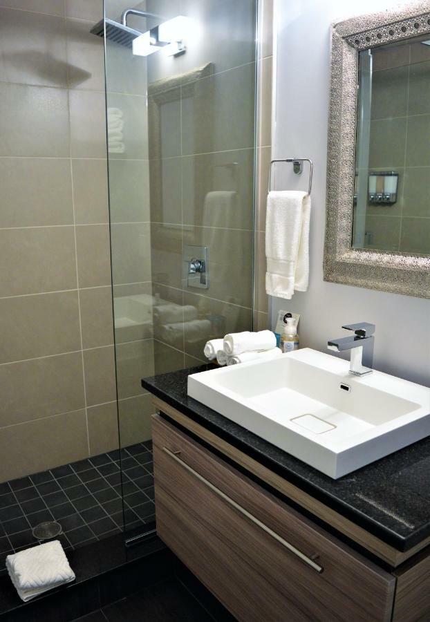 Simply Luxury Stays Ottawa Ngoại thất bức ảnh