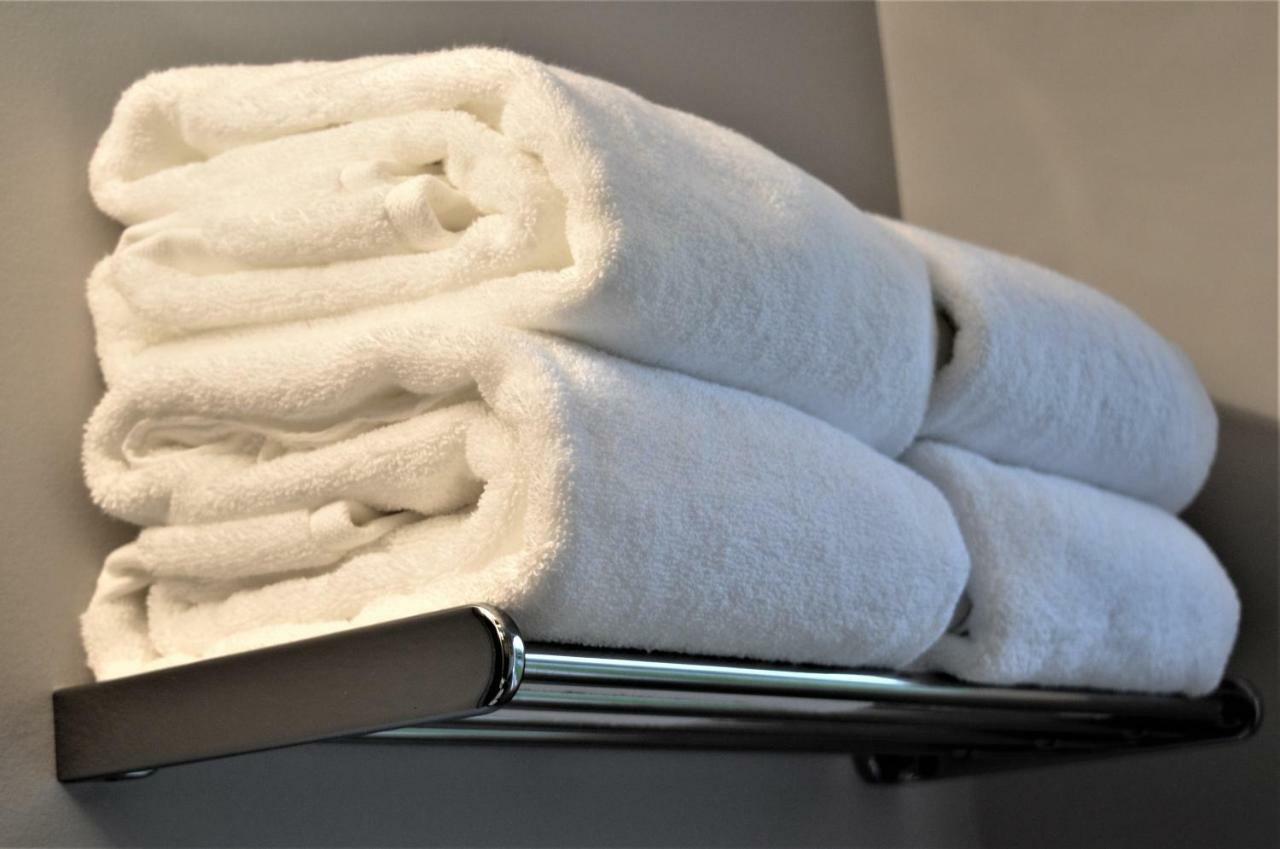 Simply Luxury Stays Ottawa Ngoại thất bức ảnh